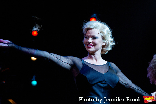 Photos: CHICAGO Star Pamela Anderson Takes Her First Bows on Broadway! Image
