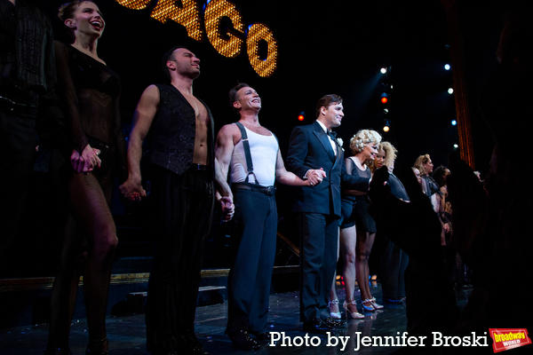 Pamela Anderson and the cast of CHICAGO Photo