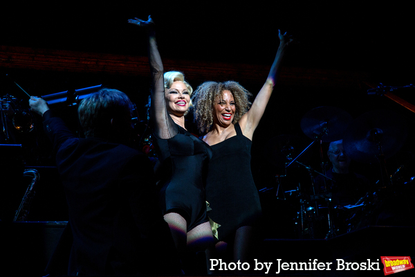 Photos: CHICAGO Star Pamela Anderson Takes Her First Bows on Broadway! Image
