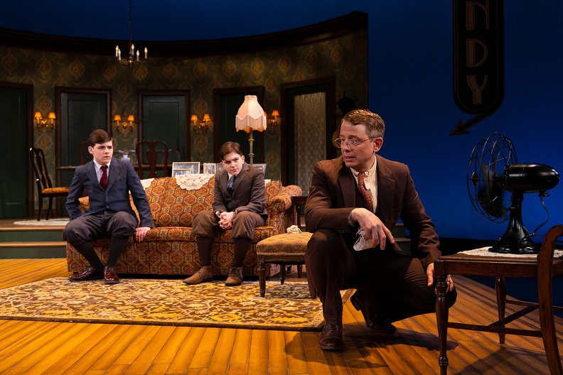 Review: LOST IN YONKERS at Hartford Stage Image