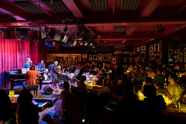 Photos: John Minnock Shines At Birdland Debut Image