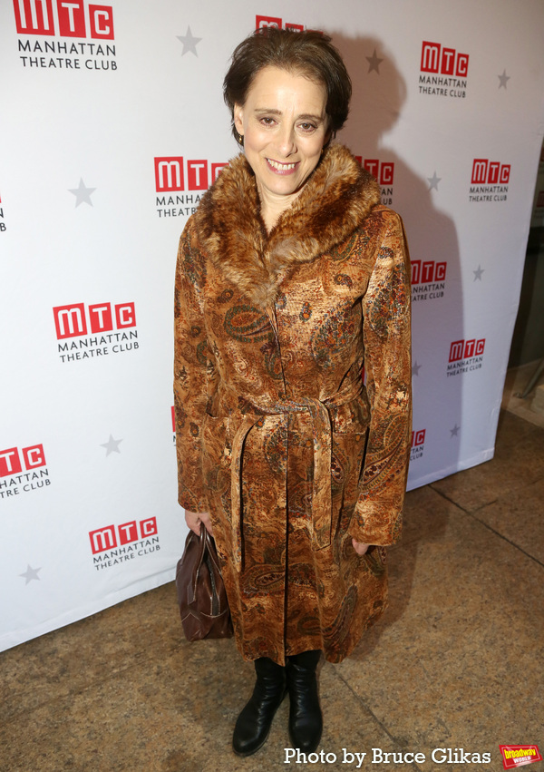 Photos: On the Opening Night Red Carpet for HOW I LEARNED TO DRIVE Image