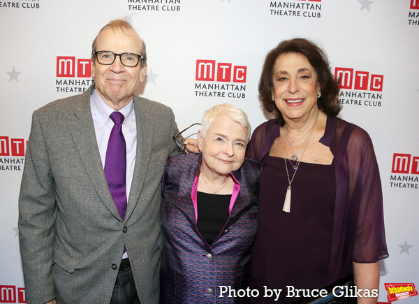 Photos: On the Opening Night Red Carpet for HOW I LEARNED TO DRIVE Image