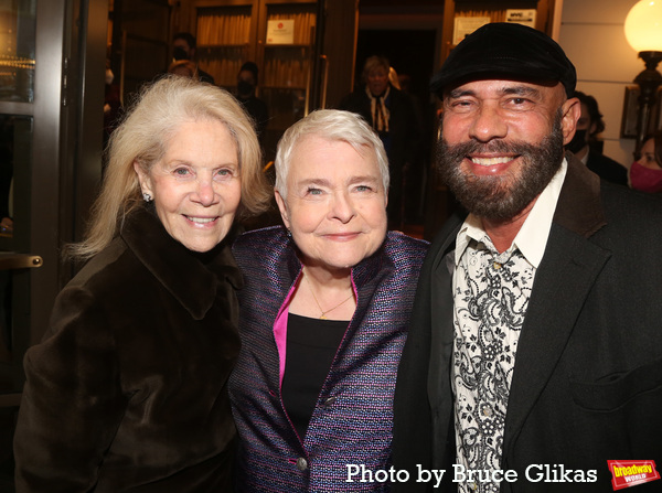 Photos: On the Opening Night Red Carpet for HOW I LEARNED TO DRIVE Image