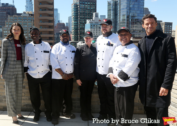 Sutton Foster, Hugh Jackman and The God's Love We Deliver Chefs Photo