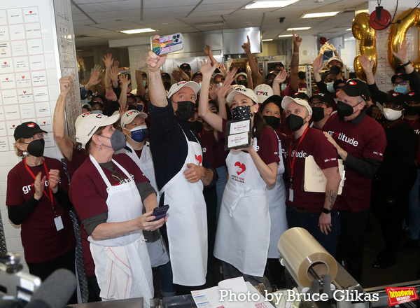 Photos: In the Kitchen with THE MUSIC MAN's Hugh Jackman & Sutton Foster Image