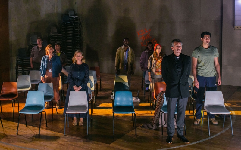 Review: Belvoir's Take On LIGHT SHINING IN BUCKINGHAMSHIRE Attempts To Present Caryl Churchill's Dramatization Of The 17th Century English Civil War For A Modern Era Image