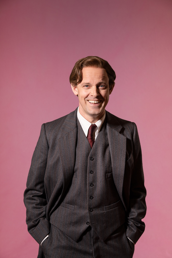 Photos/Video: First Look at Amara Okereke and Harry Hadden-Paton in MY FAIR LADY Image