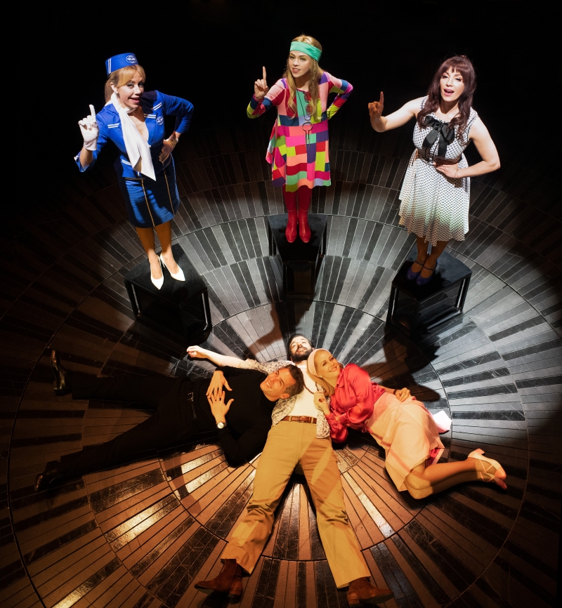 PHOTO FLASH: COMPANY llega a Barcelona Image