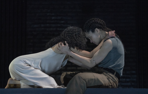 Photos: Get a First Look at Daniel Craig and Ruth Negga in MACBETH Image