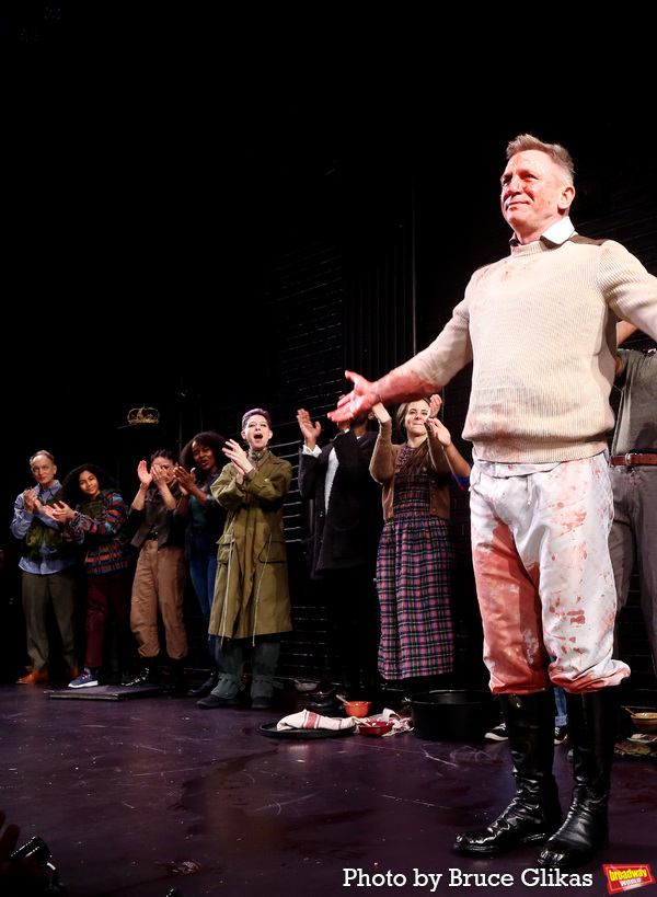 Photos: Daniel Craig, Ruth Negga, and the Cast of MACBETH Take Opening Night Bows Image