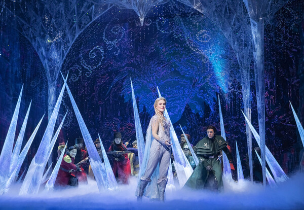 Jemma Rix and the Company of Frozen's Australia Production. Photo Credits: Lisa Tomas Photo