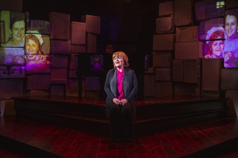 Review: Lesley Nicol Charms New York Audiences With HOW THE HELL DID I GET HERE? At The McKittrick Hotel 