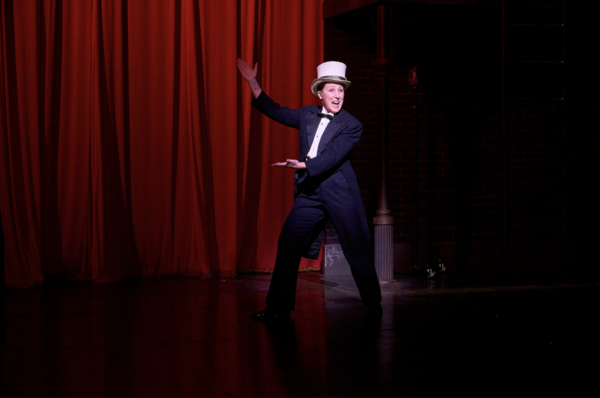 Photos: Inside Look at Great Lakes Theater's THE 39 STEPS Image