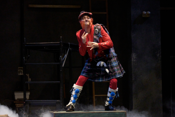 Photos: Inside Look at Great Lakes Theater's THE 39 STEPS Image