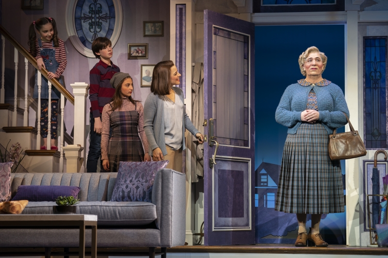 Interview: How MRS. DOUBTFIRE Star Rob McClure Is Throwing Audiences for a 'Loop' Image
