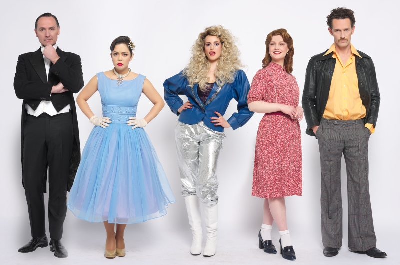 Feature: BRIGITTE HEITZER MAAKT DE CAST VAN HELLO AGAIN COMPLEET! Image