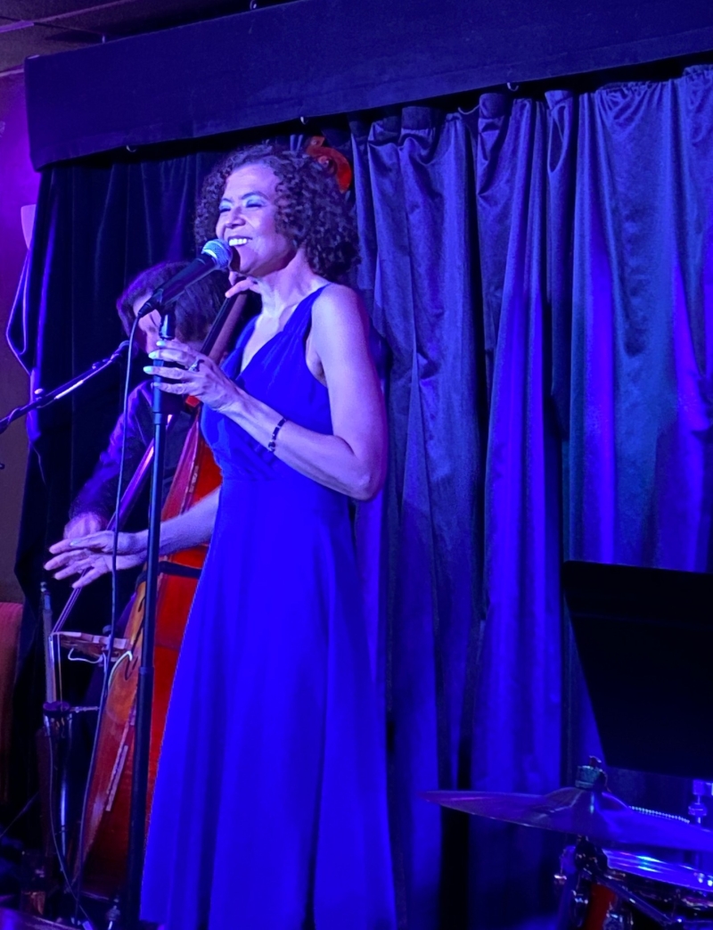 Leslee Warren ME MYSELF & EYE: SONGS FROM A NEARSIGHTED GIRL Will Conclude Pangea Run Image
