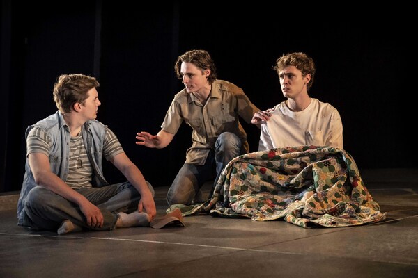 Photos: First Look at THE BREACH at Hampstead Theatre Image