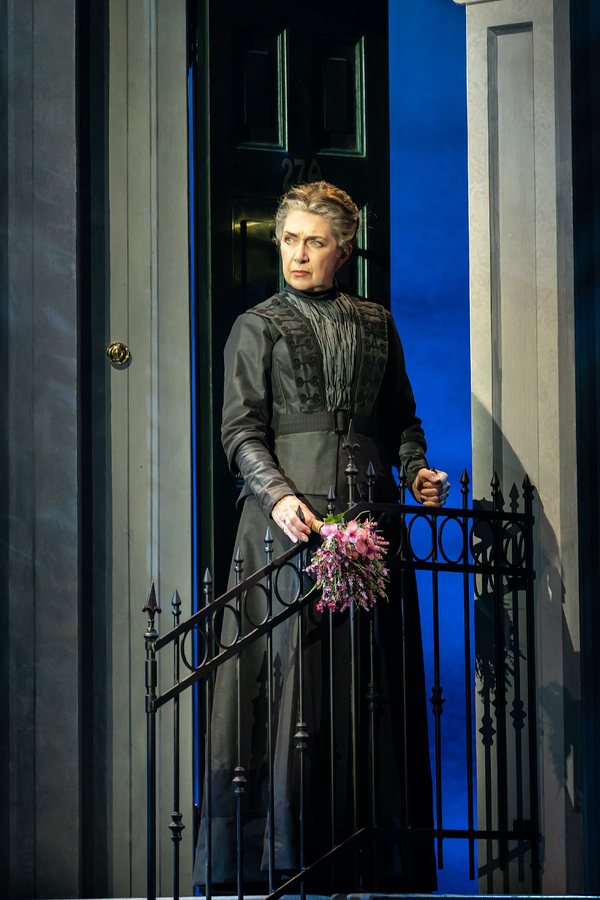 Photos: First Look at the Cast of MY FAIR LADY at the London Coliseum Image
