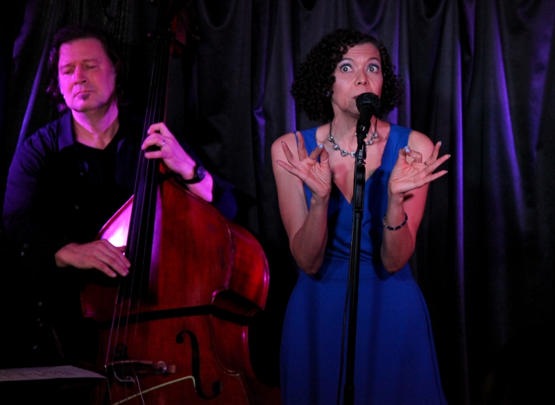 Review: Leslee Warren Performs Eye-Opening ME MYSELF & EYE: SONGS FROM A NEARSIGHTED GIRL at Pangea Image