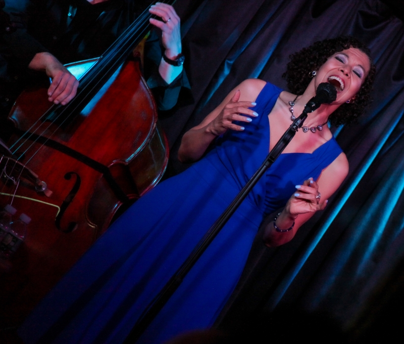 Review: Leslee Warren Performs Eye-Opening ME MYSELF & EYE: SONGS FROM A NEARSIGHTED GIRL at Pangea Image