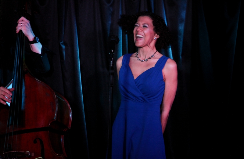 Review: Leslee Warren Performs Eye-Opening ME MYSELF & EYE: SONGS FROM A NEARSIGHTED GIRL at Pangea Image