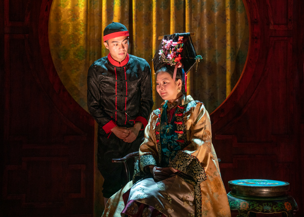 Photos: First Look at the Chicago Premiere of THE CHINESE LADY at Theater Wit Image
