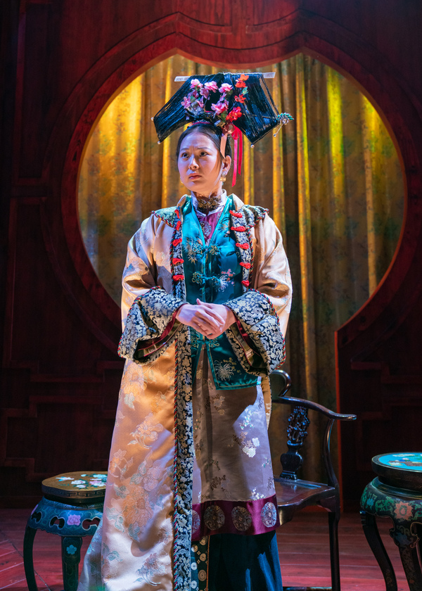 Photos: First Look at the Chicago Premiere of THE CHINESE LADY at Theater Wit 