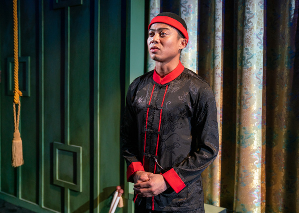 Photos: First Look at the Chicago Premiere of THE CHINESE LADY at Theater Wit 