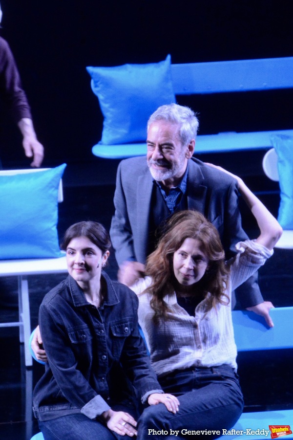 Elise Kibler, Mark Nelson and Jessica Hecht Photo
