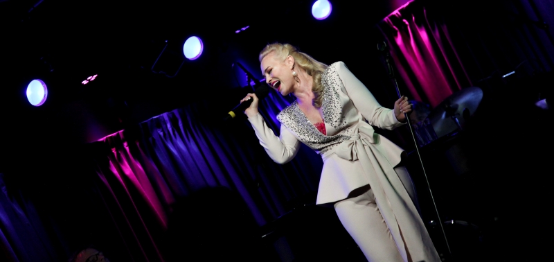 Review: Brandi Burkhardt Is A Wonder In FINDING WONDERLAND at The Green Room 42 Image