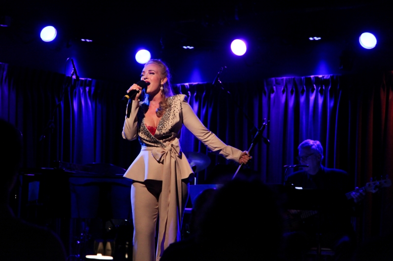 Review: Brandi Burkhardt Is A Wonder In FINDING WONDERLAND at The Green Room 42 Image