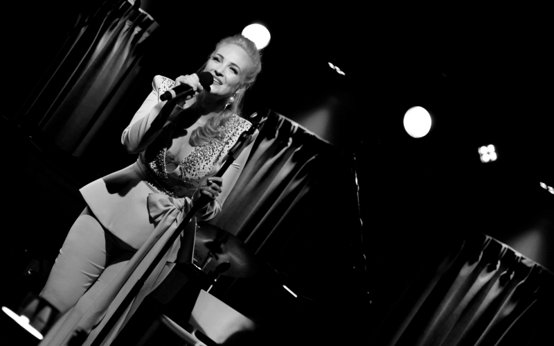 Review: Brandi Burkhardt Is A Wonder In FINDING WONDERLAND at The Green Room 42 Image