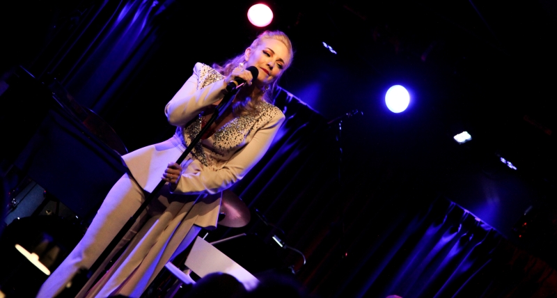 Review: Brandi Burkhardt Is A Wonder In FINDING WONDERLAND at The Green Room 42 Image