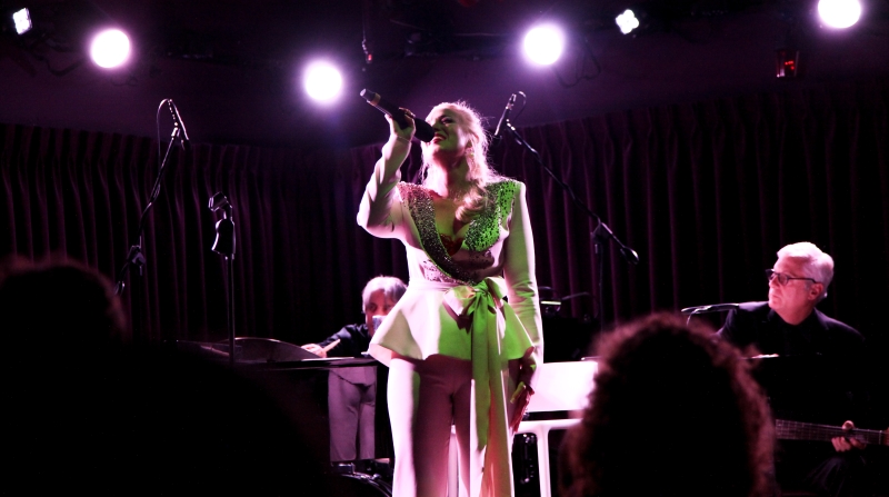 Review: Brandi Burkhardt Is A Wonder In FINDING WONDERLAND at The Green Room 42 Image