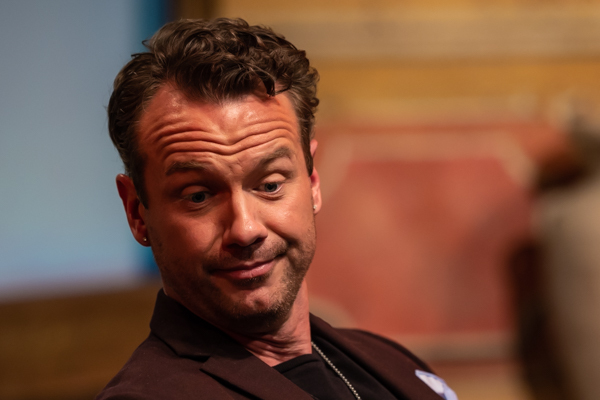 Photos: First look at Stage Right Theatrics' THE UNCANNY Image