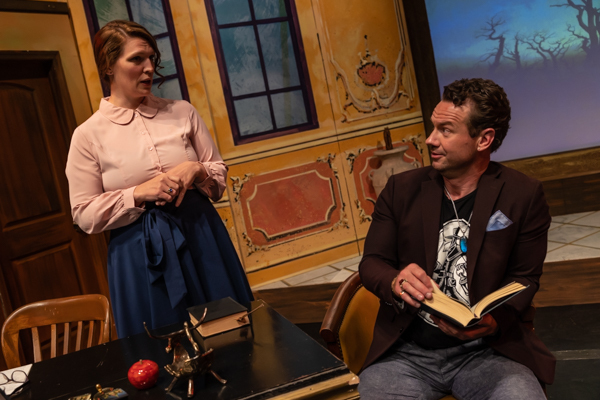Photos: First look at Stage Right Theatrics' THE UNCANNY Image