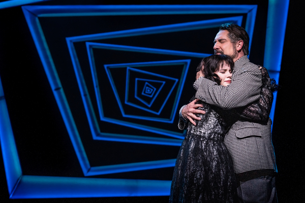 Photos: See Alex Brightman, Elizabeth Teeter & More in New Images From BEETLEJUICE's Broadway Return Image