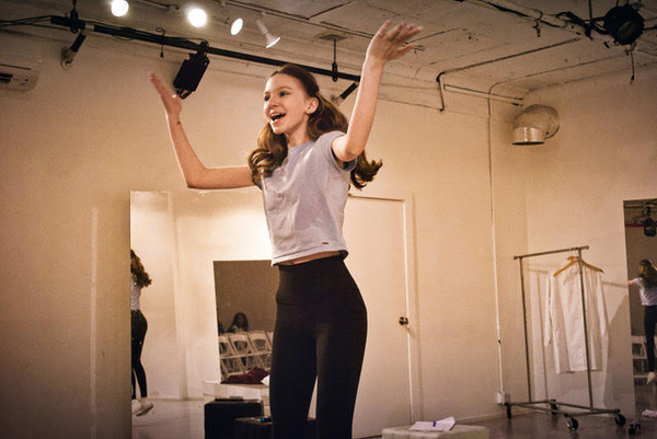 Photos: Inside THE GIRL WITH THE RED HAIR Feedback Reading Image