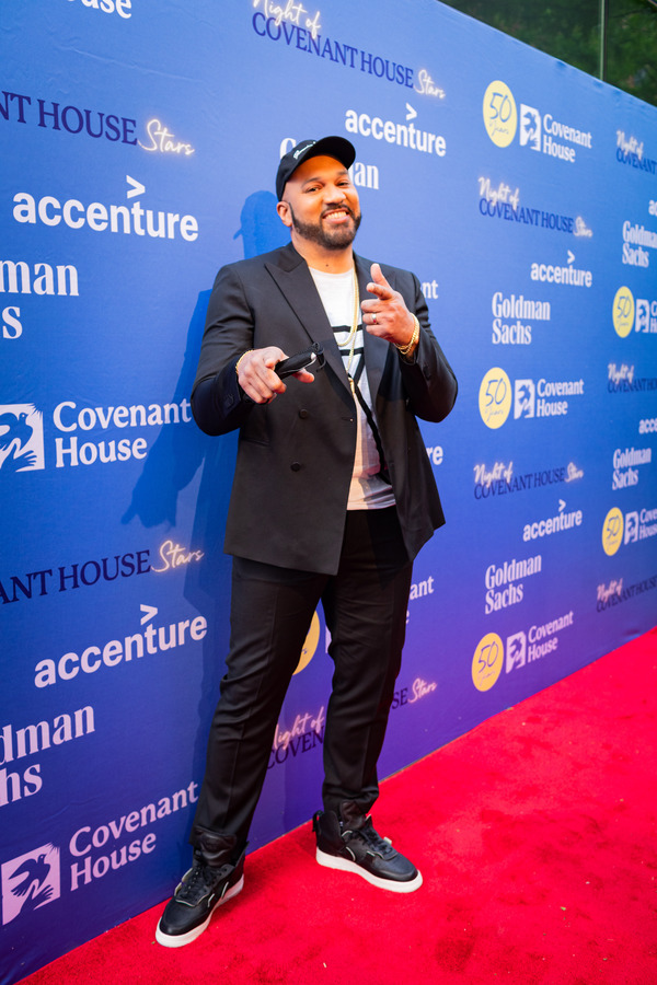 Photos: See Ariana DeBose, Darren Criss & More at NIGHT OF COVENANT HOUSE STARS Gala 