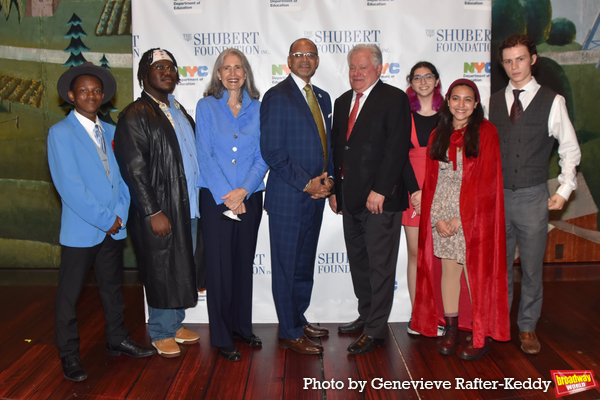 Diana Phillips, Bob Wankel, Chancellor David C. Banks and Student Performers from NYC Photo