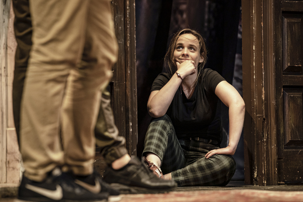 Photos: In Rehearsal With the Original Cast of THE PLAY THAT GOES WRONG 