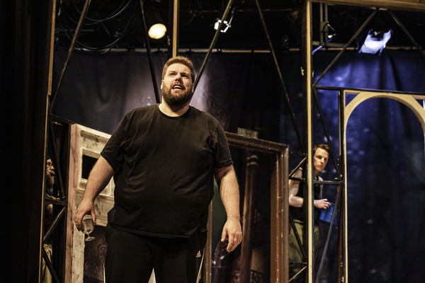 Photos: In Rehearsal With the Original Cast of THE PLAY THAT GOES WRONG Image