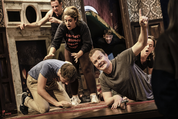 Photos: In Rehearsal With the Original Cast of THE PLAY THAT GOES WRONG Image