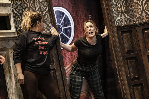 Photos: In Rehearsal With the Original Cast of THE PLAY THAT GOES WRONG Image