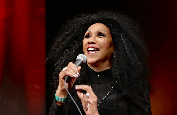 Photos: UNSCRIPTED Live With GRAMMY-Winning Legend Ruth Pointer Premieres At The Apollo Theater Soundstage 
