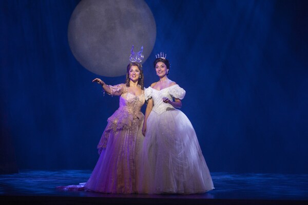 Review: RODGERS + HAMMERSTEIN'S CINDERELLA at Regent Theatre Image