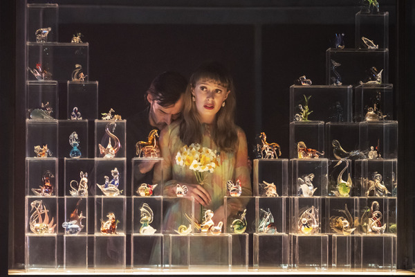 Photos: First Look at Amy Adams and More in THE GLASS MENAGERIE Image