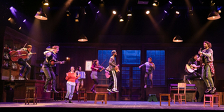 BWW Review: ONCE at Regal Theatre Photo